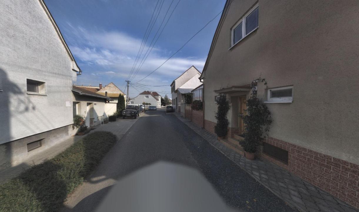 V Centru Lägenhet Lanžhot Exteriör bild